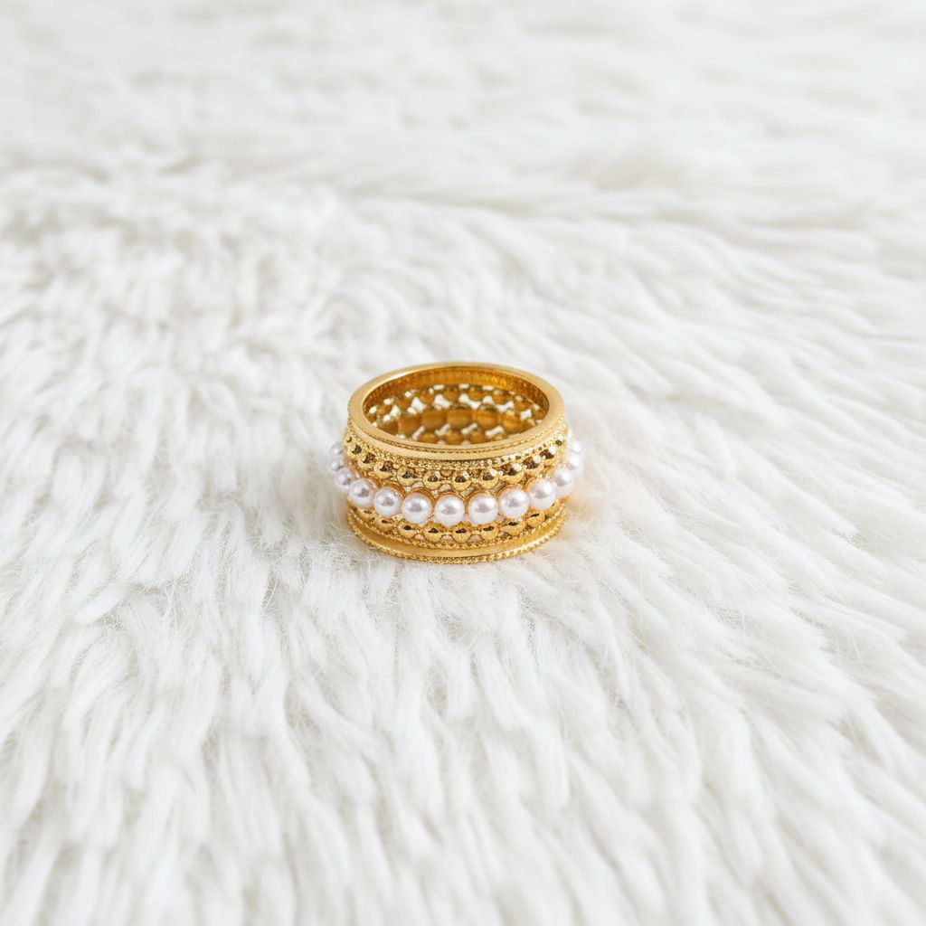 Pearl Band Gold Ring - Size 7