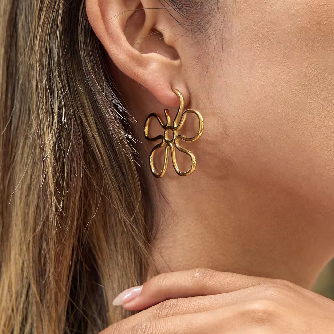 18K Gold-Plated Flower Outline Earrings