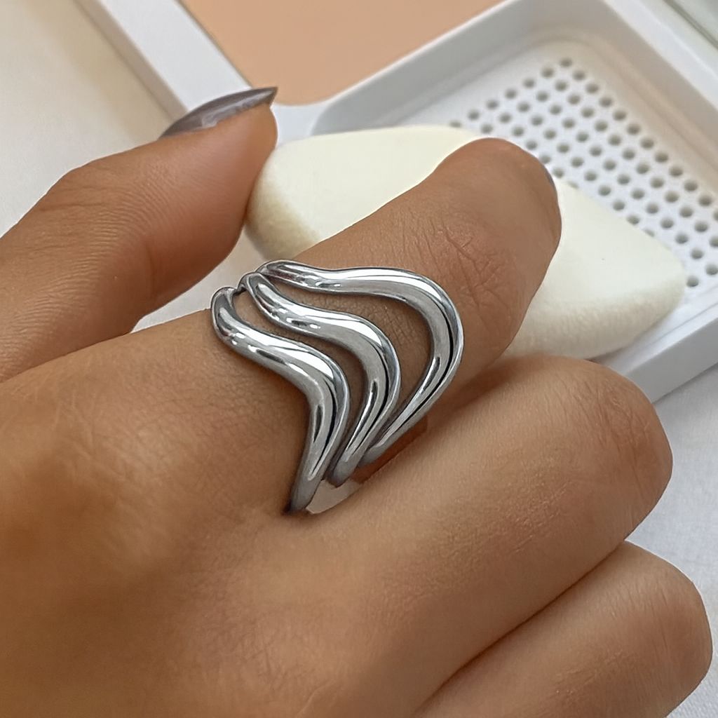 Silver Wave Sculpture Ring – Modern Minimal Chic- Size 7