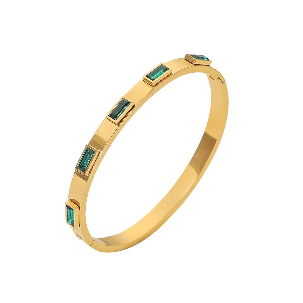 Timeless Emerald Bar-Stone Bangle