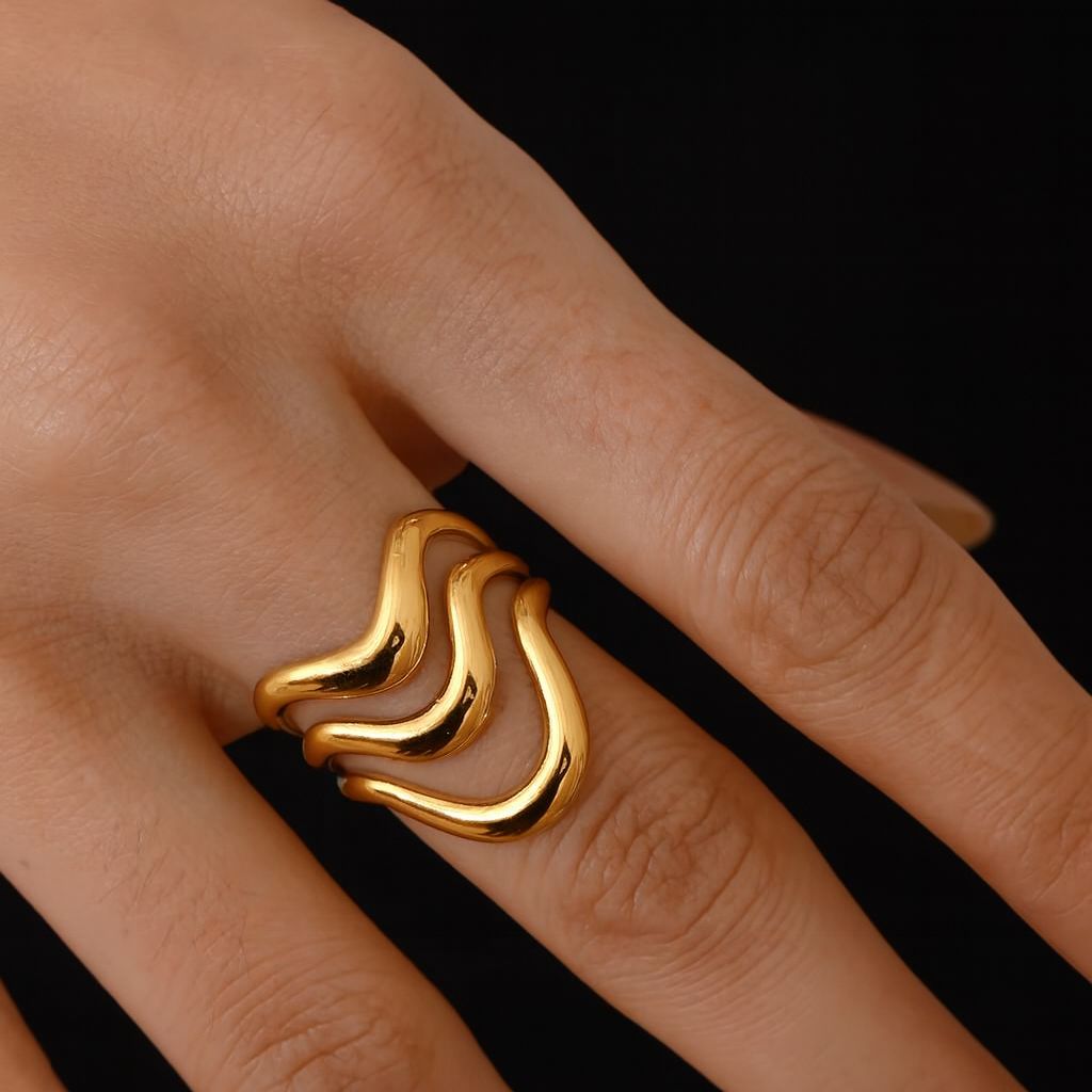 Wavy Luxe Statement Ring – Bold & Modern Elegance- Size 7